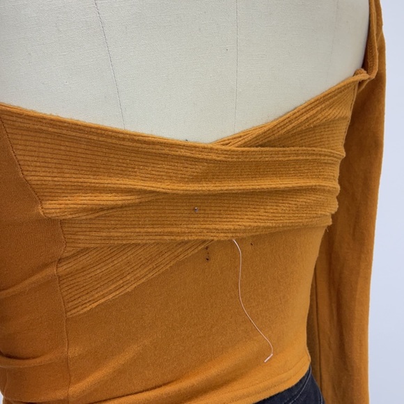 Urban Outfitters Crop Top - Picture 8 of 13